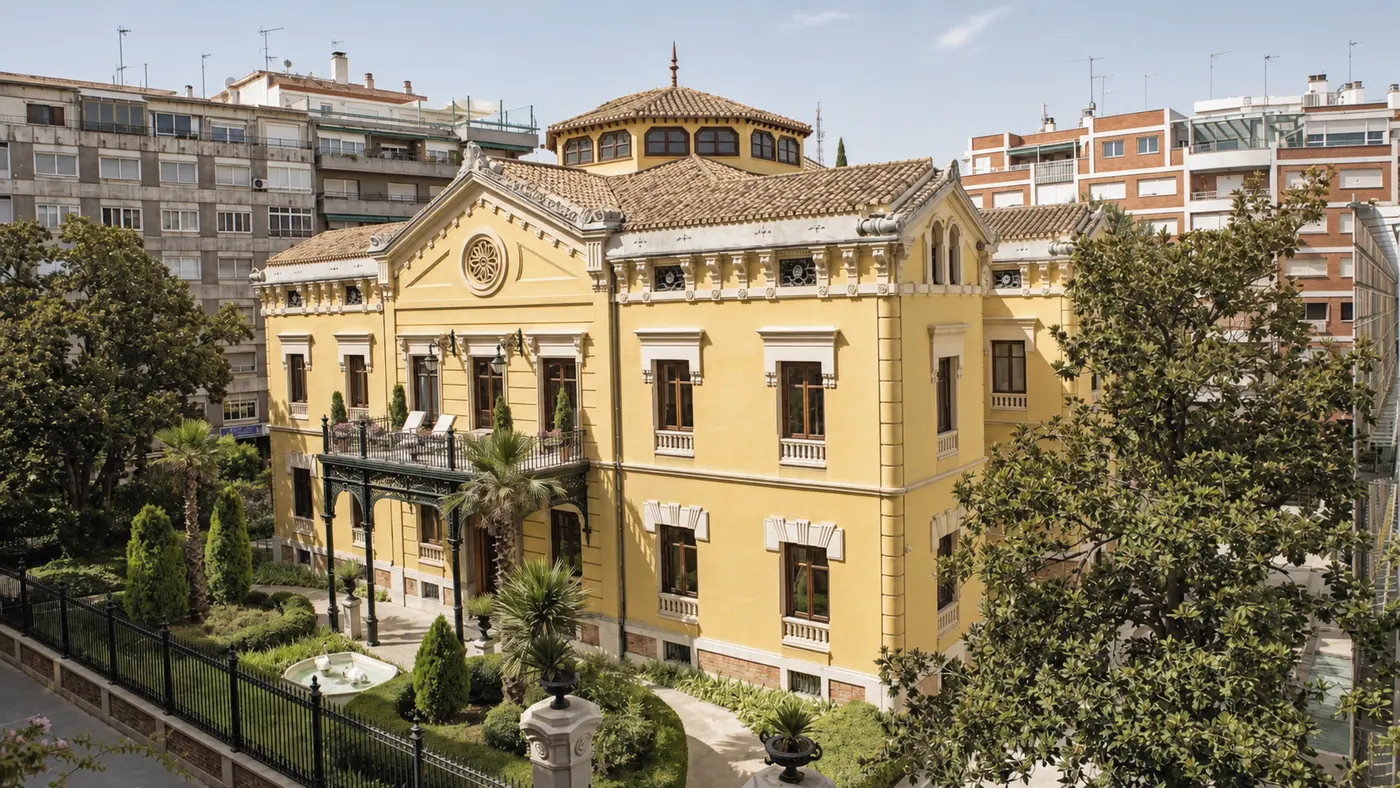 Exterior o estancia de Hospes Palacio de los Patos, a Member of Design Hotels